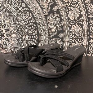 NWT Sketchers Cali wedges